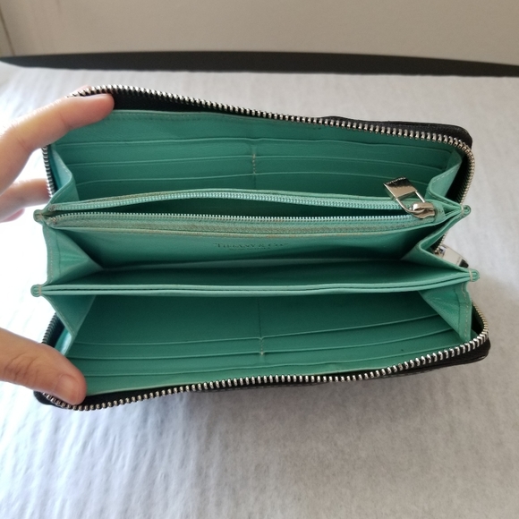 Tiffany & Co. Classic Black Wallet - Picture 8 of 12
